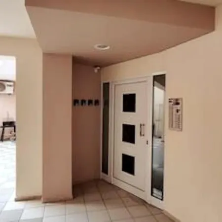 Purple Spot Apartment *