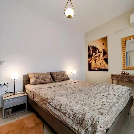 Apartment Purple Spot *